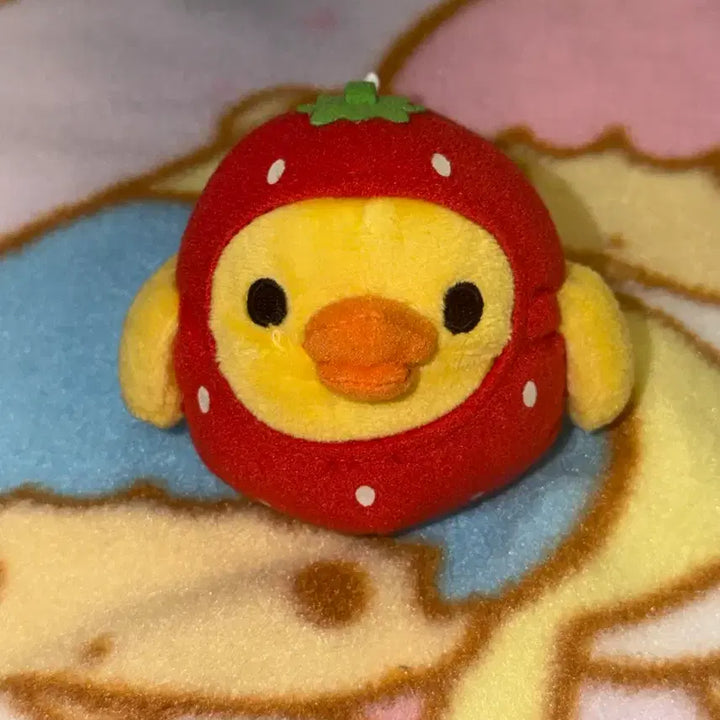 [BUNJANG] Vintage Strawberry Kiiroitori Plush / 고전 딸기 키이로이토리 인형
