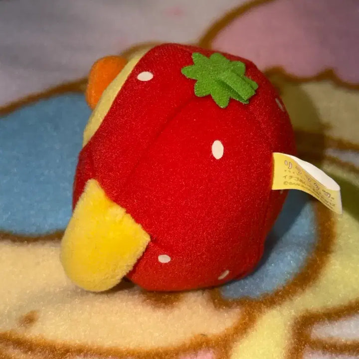 [BUNJANG] Vintage Strawberry Kiiroitori Plush / 고전 딸기 키이로이토리 인형