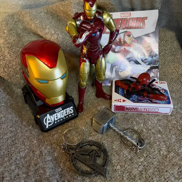 [BUNJANG] Iron Man Pocket Mini Figure + Head Stand + Marvel Goods Set / 아이언맨 포켓미니피규어+헤드스탠드+마블 굿즈