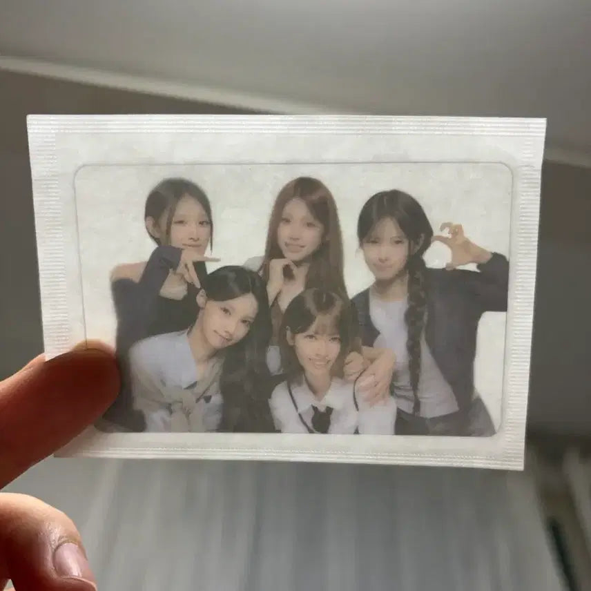 [BUNJANG] RESCENE Unsealed 5-Member Group Photocard / 미개봉 리센느빵 포카 5인 단체