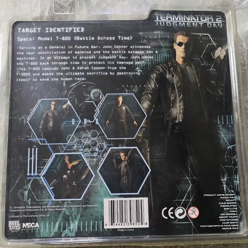 [BUNJANG] NECA Terminator 2: Judgment Day Series 3 - T-800 Battle Across Time 7-Inch Action Figure (Sealed) / 네카(NECA)의 터미네이터 2: 심판의 날 시리즈 3 - T-800 {Battle Across Time} 7인치 액션 피규어 미개봉