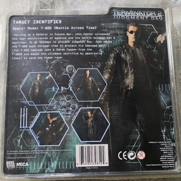 [BUNJANG] NECA Terminator 2: Judgment Day Series 3 - T-800 Battle Across Time 7-Inch Action Figure (Sealed) / 네카(NECA)의 터미네이터 2: 심판의 날 시리즈 3 - T-800 {Battle Across Time} 7인치 액션 피규어 미개봉