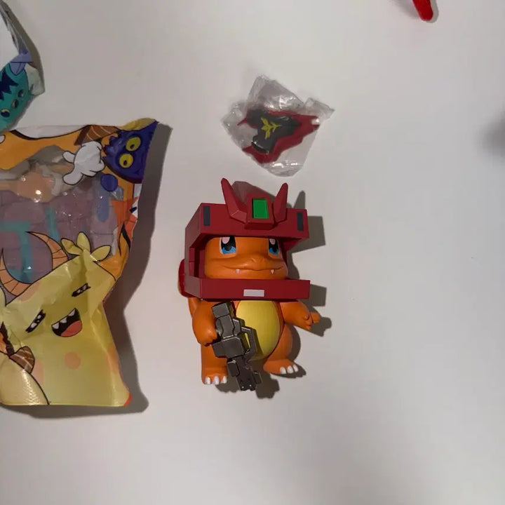 [BUNJANG] Pokemon x Gundam Charizard Figure (Simple Unboxing) / 포켓몬스터 건담 파이리 피규어 단순개봉 새상품