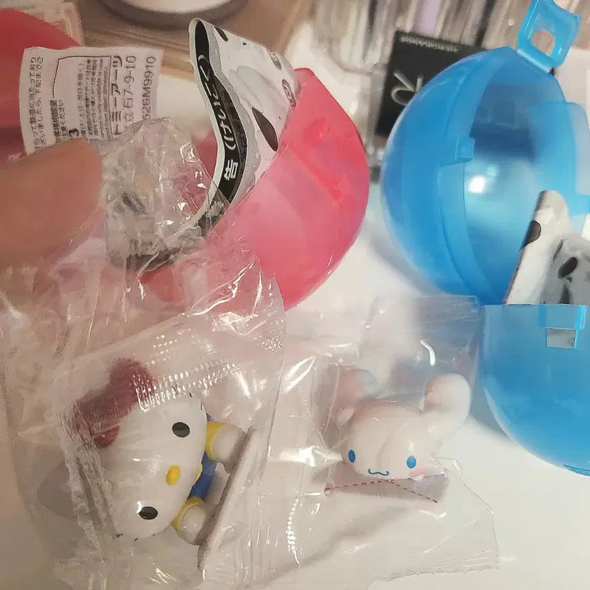 [BUNJANG] Sanrio Gacha Figures Bundle Set / 산리오 신상 가챠 피규어 청소 피규어 일괄판매