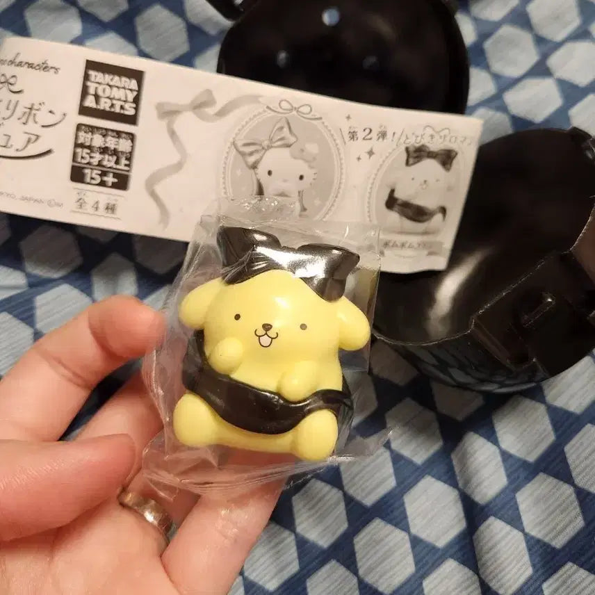 [BUNJANG] Sanrio Pompompurin Ribbon Gacha Capsule Toy / 산리오 신상 가챠 리본가챠 폼폼푸린