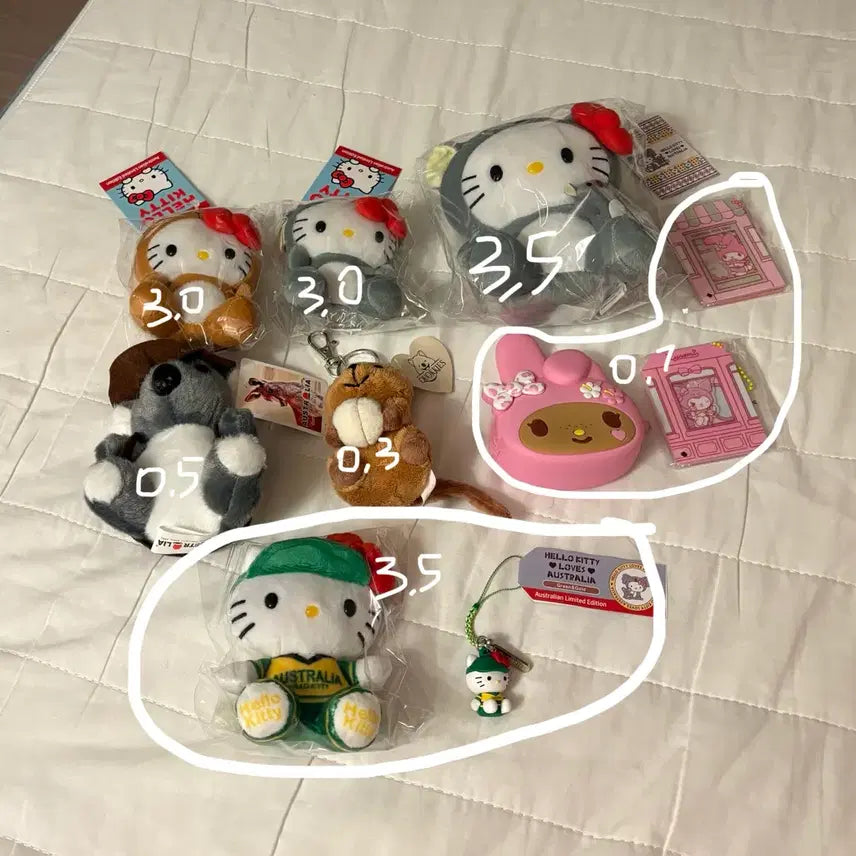 [BUNJANG] Hello Kitty 50th Anniversary Australian Limited Edition Kangaroo Plush / 호주 키티 캥거루