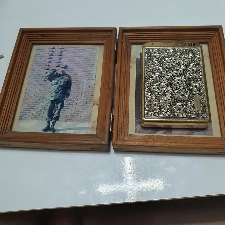 [BUNJANG] Vintage Lighter and Frame Set / 오래된 라이터 앤 액자 세트