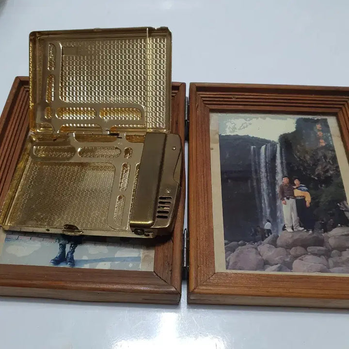 [BUNJANG] Vintage Lighter and Frame Set / 오래된 라이터 앤 액자 세트