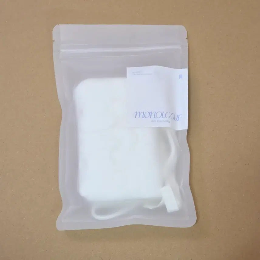 [BUNJANG] MONSTA X 10th Anniversary Monologue Mini Pouch Bag White / 몬스타엑스 10주년 팝업 모놀로그 미니 파우치백 화이트