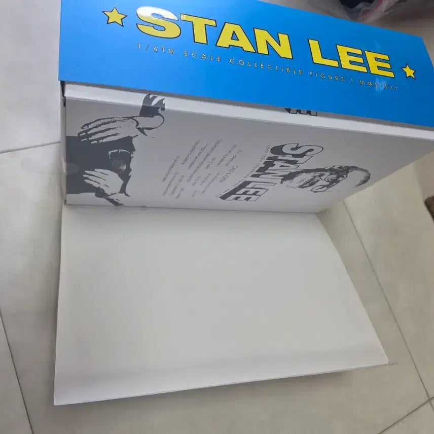 [BUNJANG] Hot Toys Stanley 1/6 Scale Figure / 핫토이 스탠리 1/6 스케일 피규어