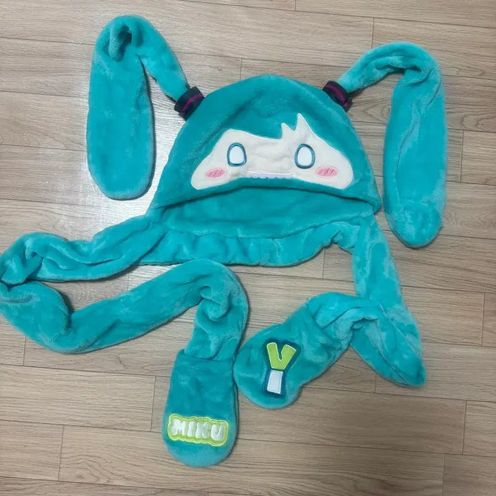 [BUNJANG] Hatsune Miku Integrated Hat, Scarf, and Gloves Set / 하츠네미쿠 모자 + 목도리 + 장갑 일체형(서브컬쳐 하라주쿠 데코라 보컬로이드 코스프레)