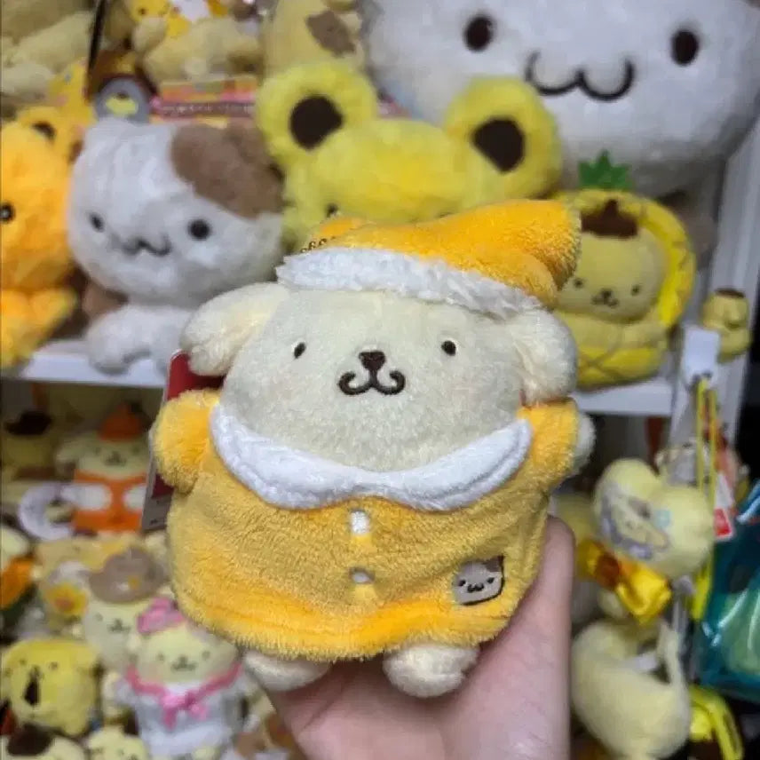 [BUNJANG] Sanrio Pompompurin Pajama Mascot Plush / 폼폼푸린 파자마 마스코트 인형