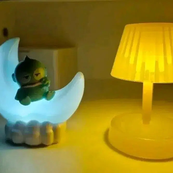 [BUNJANG] Sanrio Hangyodon Frog Mood Lamp Gacha Set / 산리오 한교동 무드등 가챠 + 개구리 무드등