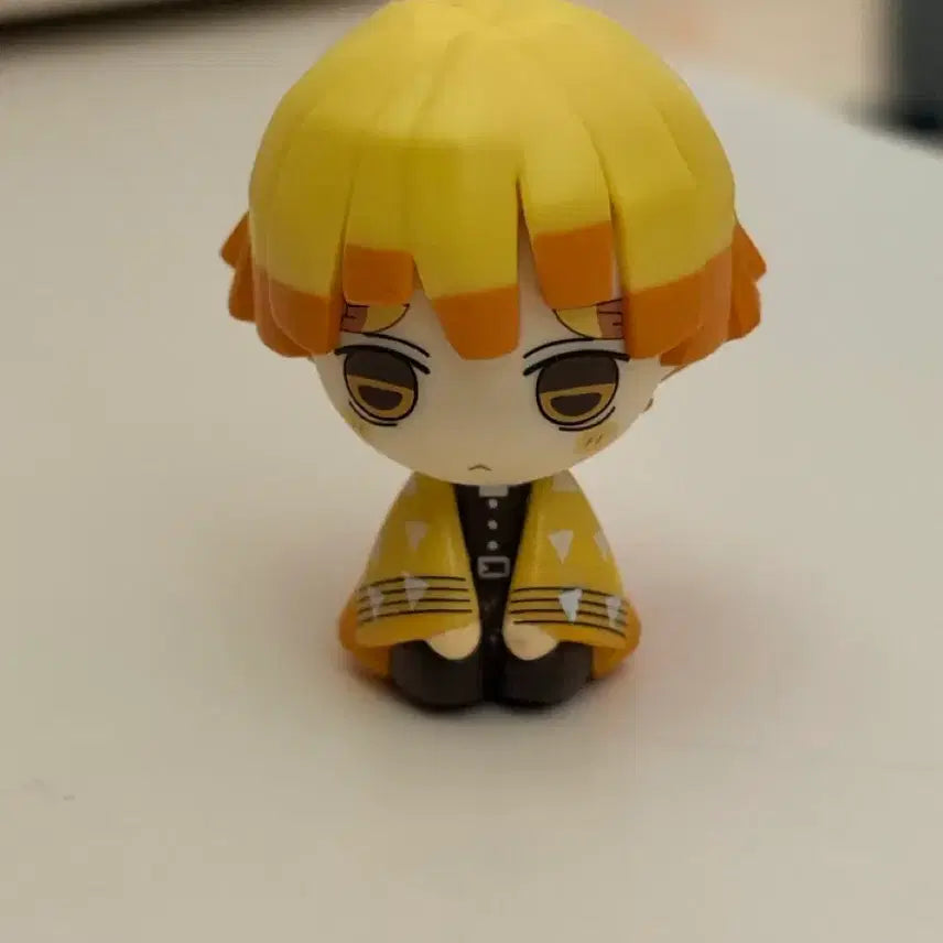 [BUNJANG] Demon Slayer Zenitsu Agatsuma Figure / 귀멸의 칼날 젠이츠 피규어