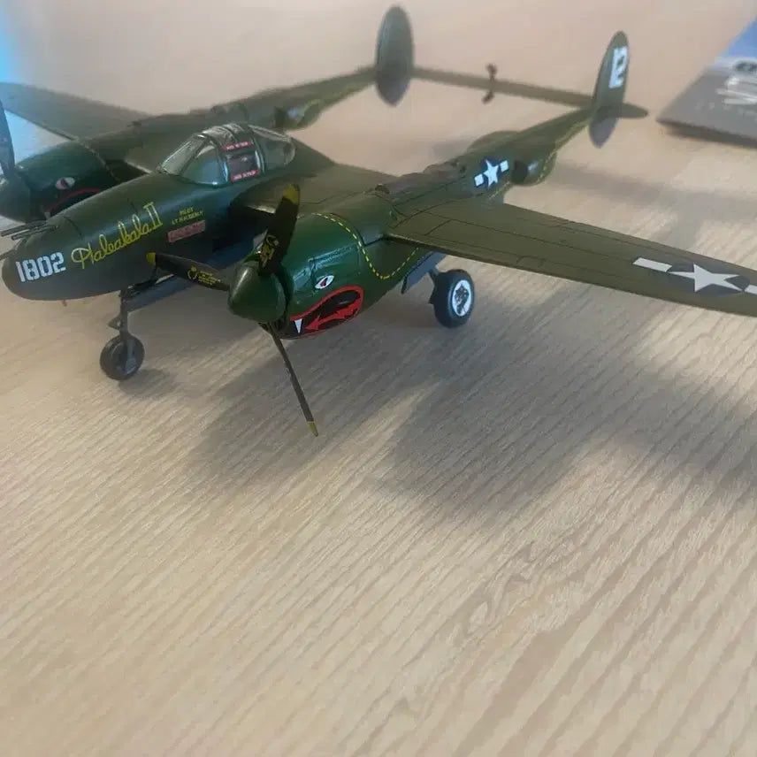 [BUNJANG] DeAgostini 1/72 Scale P-38 Lightning Diecast Model / 데아고스티니 1/72 P-38 라이트닝 다이캐스트 전시품 판매