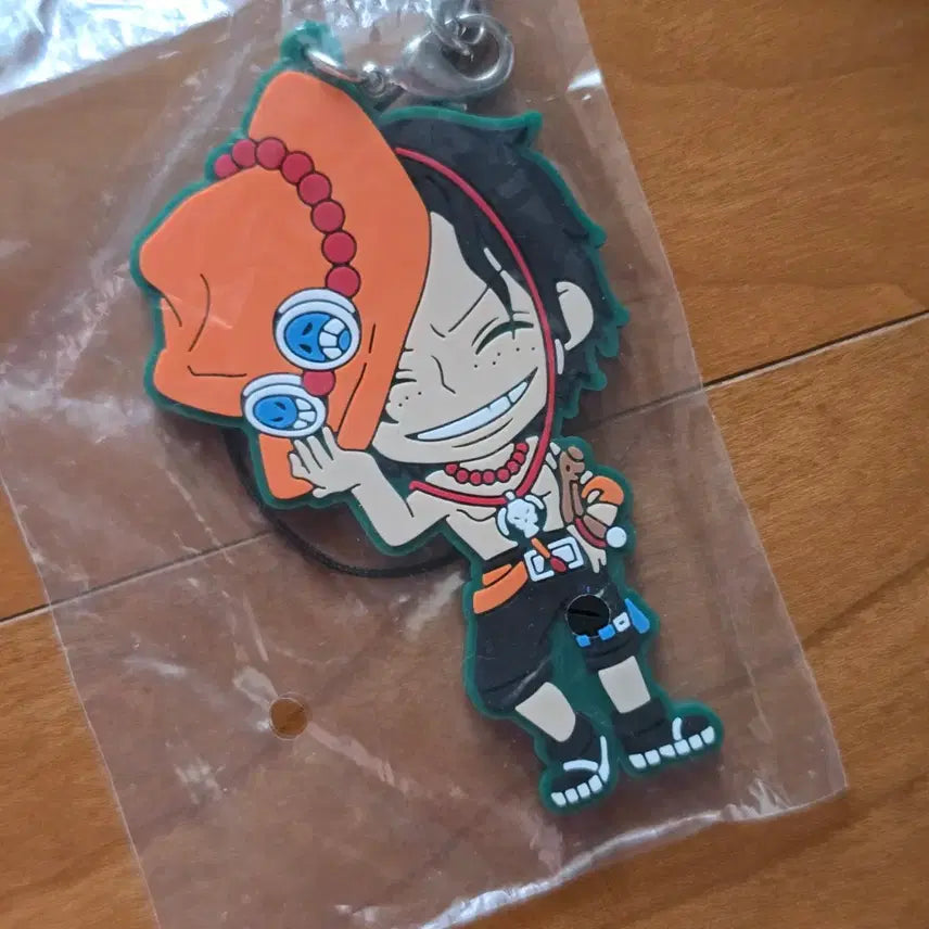 [BUNJANG] One Piece Portgas D. Ace Rubber Strap Keychain - Used / 원피스 포트거스 D. 에이스의 러버 스트랩 키링 - Used