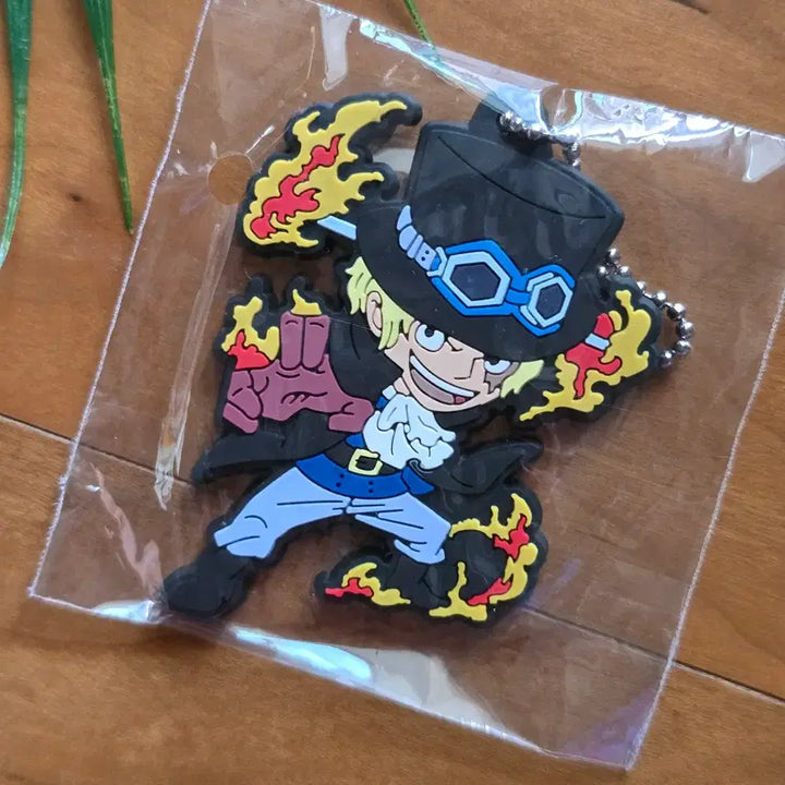[BUNJANG] One Piece Sabo Rubber Strap Ball Chain Keychain - Used / 원피스 사보 러버스트랩 볼체인 키링 - Used