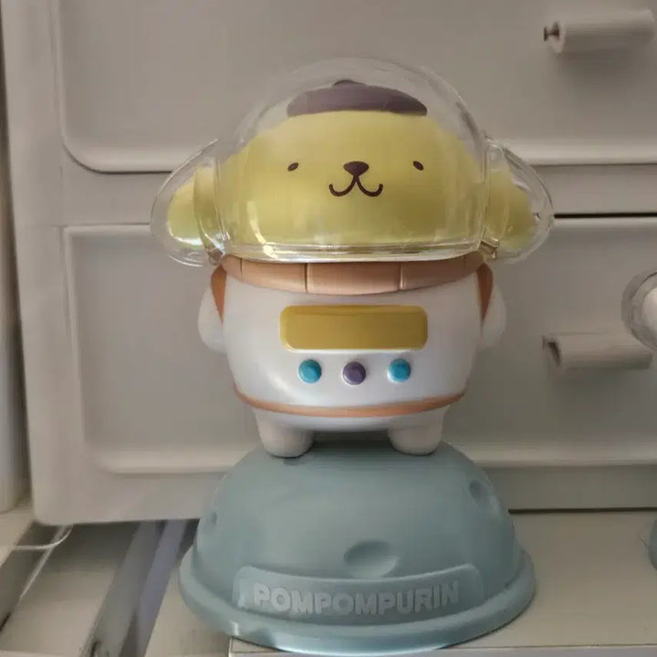 [BUNJANG] Rare Pompompurin Astronaut Costume Figure / 상하이 희귀 폼폼푸린 우주복 피규어
