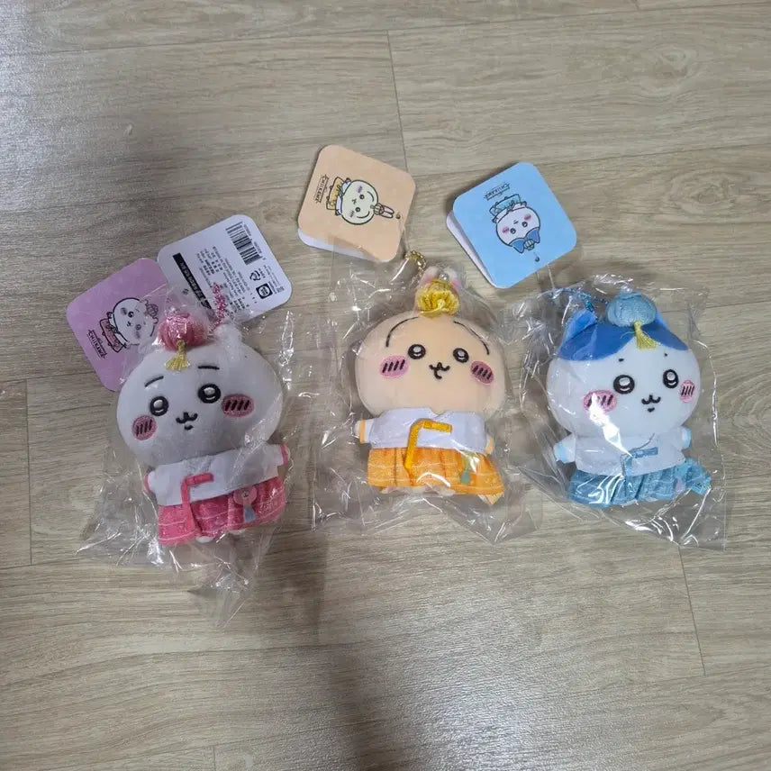 [BUNJANG] Chikawa Usagi Hachiware Mascot Doll Set - Hanbok Version / 한복 먼작귀 치이카와 우사기 하치와레 마스코트 인형 세트