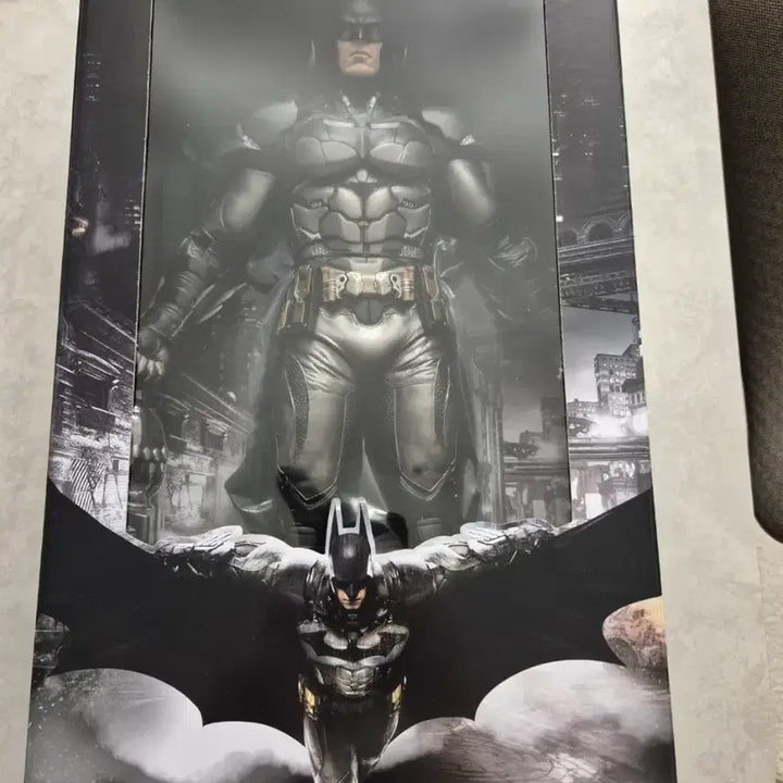 [BUNJANG] Batman Arkham Knight 1/4 Scale Statue (Unsealed) / 택포11) 배트맨 아캄나이트 1/4 스케일 미개봉 새상품