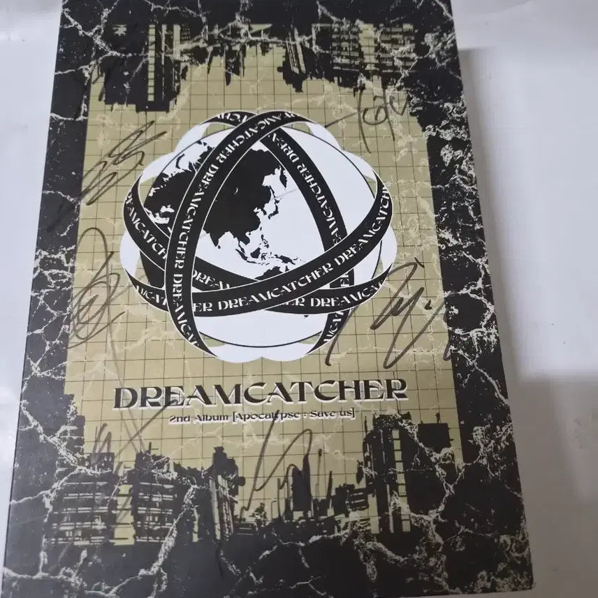 [BUNJANG] Dreamcatcher Apocalypse: Save Us 2nd Album Signed CD / (홍보용)드림캐쳐 2집 앨범 Apocalypse: Save us 전원싸인cd 입니다 깨끗합니다