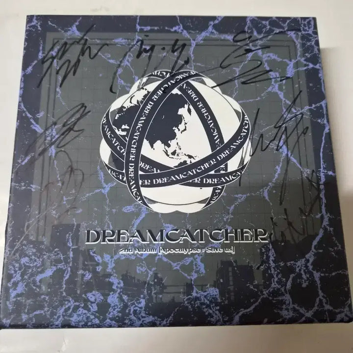 [BUNJANG] Dreamcatcher Apocalypse: Save us 2nd Album Signed CD (Mint Condition) / (NOT FOR SALE)드림캐쳐 2집 Apocalypse: Save us 전원싸인 cd 올려봅니다  민트급입니다
