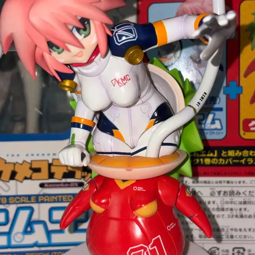 [BUNJANG] Kemeko Deluxe Emmu 1/8 Scale Figure + Nendoroid Plus Bundle Set / 급전) 케메코 딜럭스 에무에무 스케일 피규어 + 넨도로이드 플러스 일괄 판매합니다! 고전 미소녀 피규어