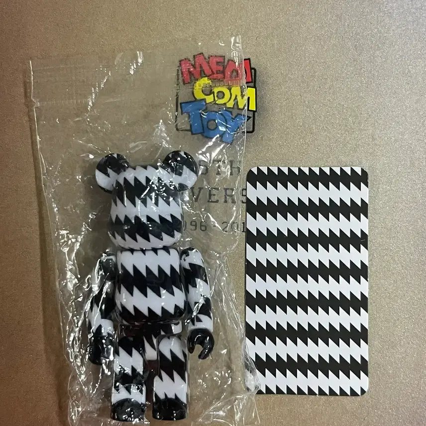 [BUNJANG] Bearbrick 42nd Series Artist Mint Design / 베어브릭 42탄 아티스트 민트 디자인
