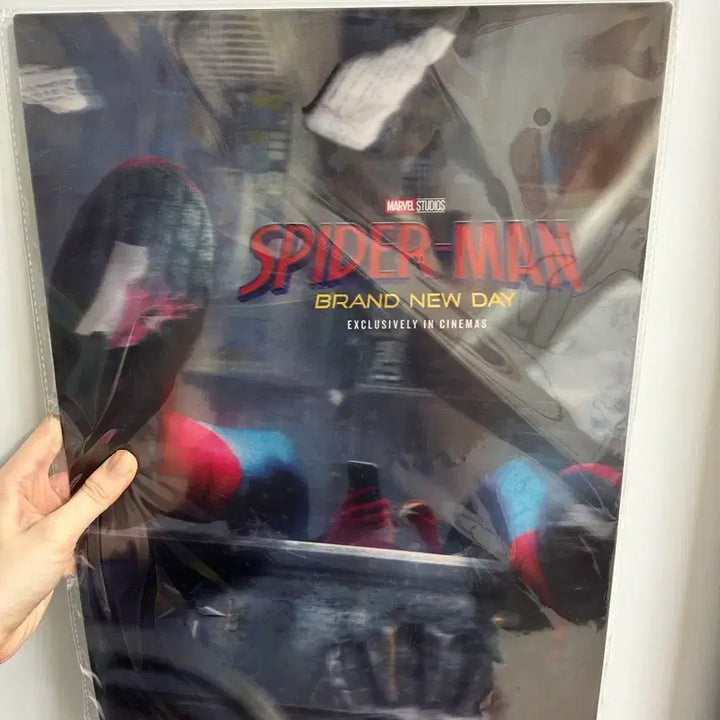 [BUNJANG] Spider-Man: No Way Home 3D Lenticular Poster A3 (Badge Included) / (미개봉 새상품/영상) 스파이더맨 브랜드 뉴 데이 3D 렌티큘러 포스터 A3 CGV 5주차 특전 마블(뱃지포함)