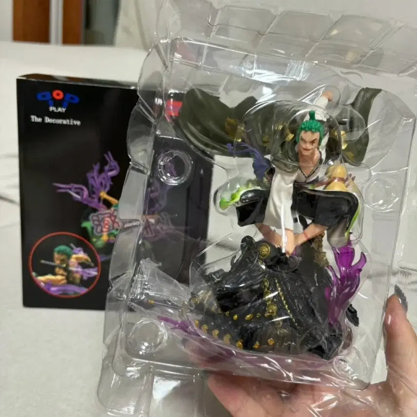 [BUNJANG] One Piece Zoro Figure (Sealed) / 새상품 원피스 조로 피규어 미개봉