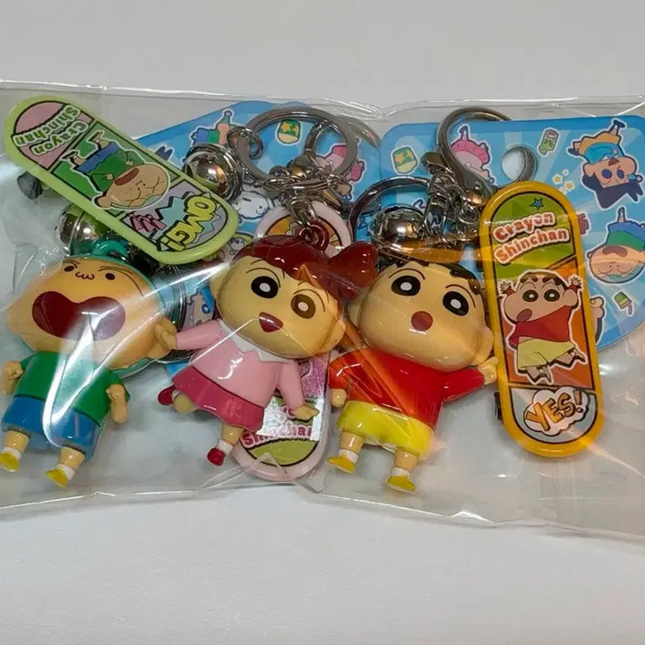 [BUNJANG] Crayon Shin-chan Skateboard Keychain Set (3 Types) / 짱구는 못말려 스케이트보드 키링 3종