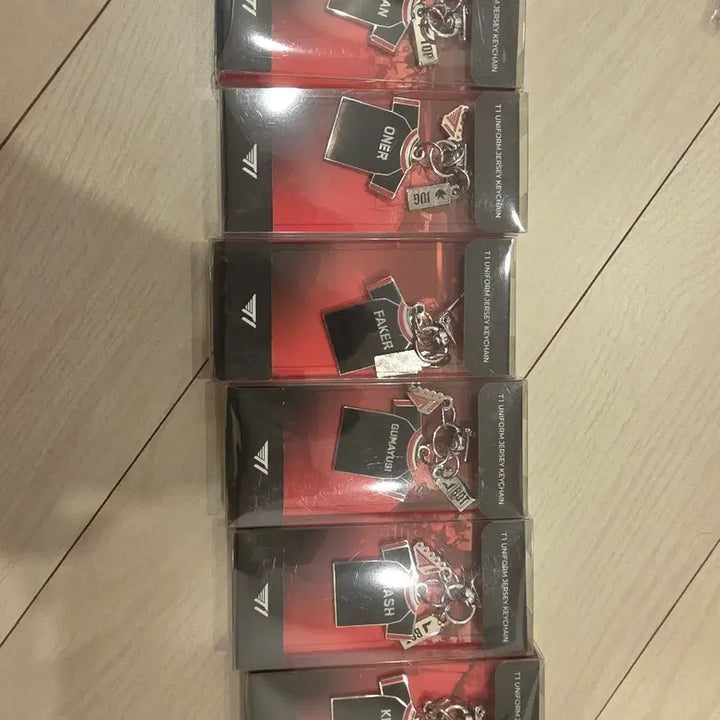 [BUNJANG] T1 2025 Uniform Keyring Bundle Set / 티원 25년도 유니폼키링 4종(도오페케) 일괄판매합니다.