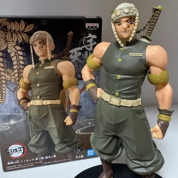 [BUNJANG] Demon Slayer Tengen Uzui Figure / 귀멸의 칼날 우즈이 텐겐 피규어
