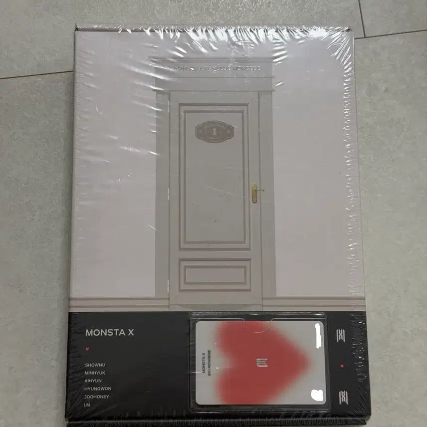 [BUNJANG] MONSTA X MONBEBE Official 8th Generation Kit (Card Excluded) / 몬스타엑스 몬베베 공식 8기 키트