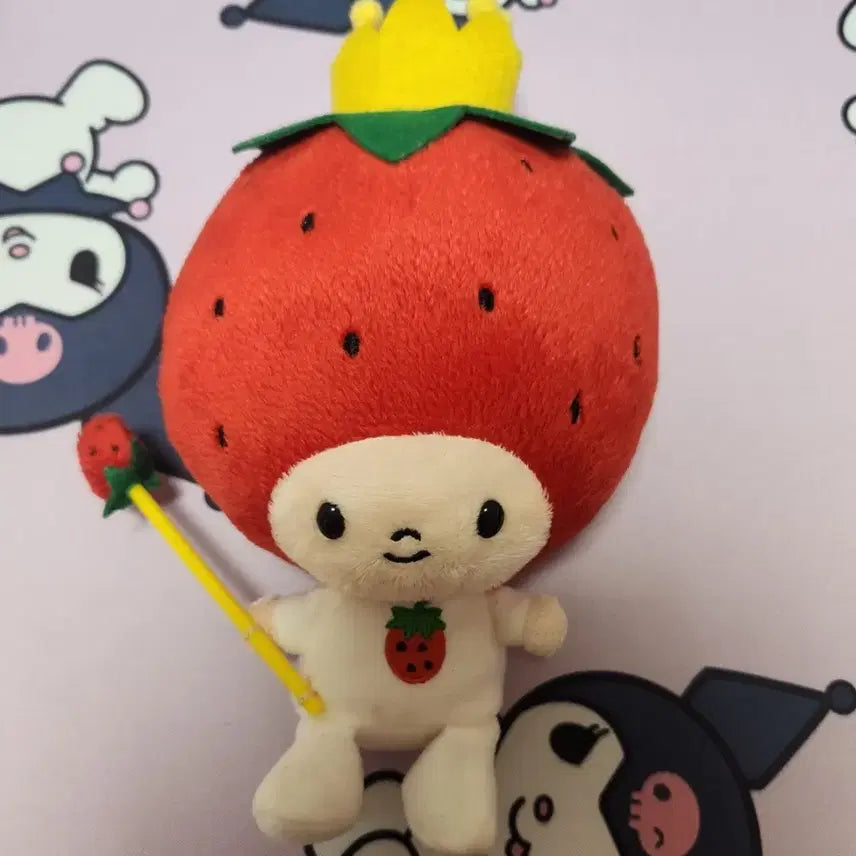 [BUNJANG] Sanrio Strawberry King Plush / 딸기왕 산리오 인형