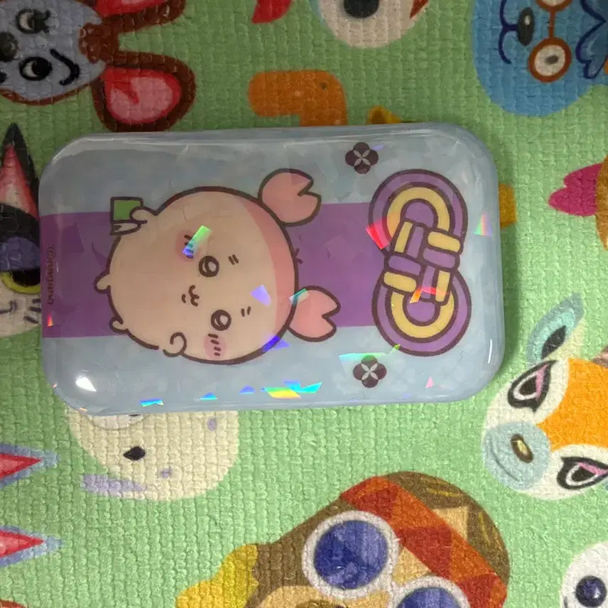 [BUNJANG] Chiikawa Crab Omamori Can Badge / 치이카와 카니 오마모리 캔뱃지