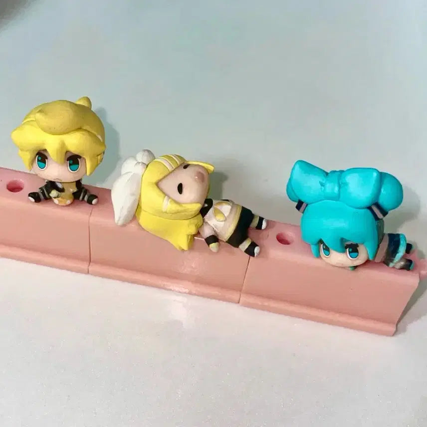 [BUNJANG] Vocaloid Miku, Rin, Len Earphone Jack Charm Figure Bundle Set / 일괄) 보컬로이드 미쿠 린 렌 이어폰 잭 이어캡 고전 피규어