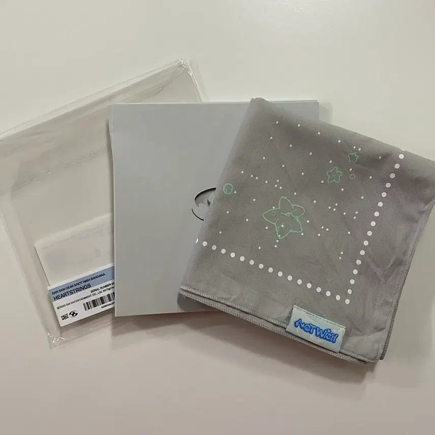 [BUNJANG] NCT WISH x SANSANGEAR Bandana Light Gray / [당일발송] 엔시티 위시 산산기어 반다나 라이트 그레이
