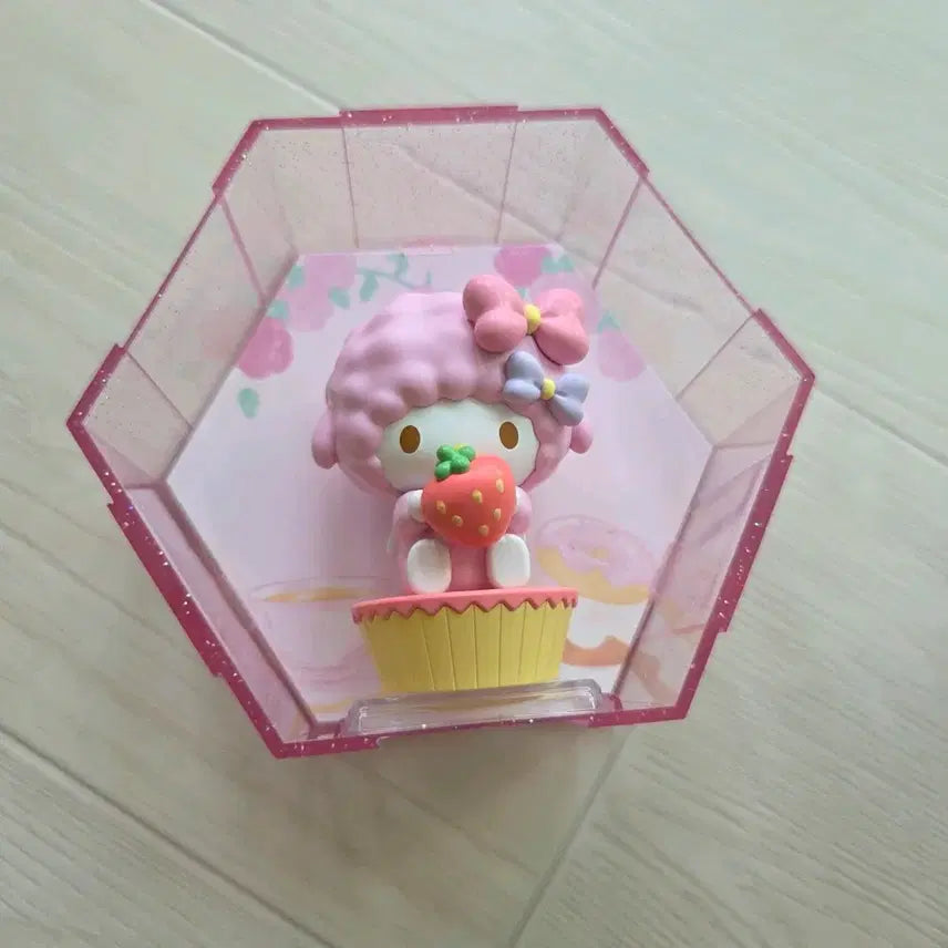 [BUNJANG] Sanrio Piano Hexagonal Case Figure / 산리오 피아노 육각형 케이스 피규어