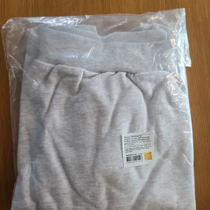 [BUNJANG] NCT 127 Jungwoo Sweatshirt Set (Sealed) / 엔시티127 정우 스윗셔츠 세트 원가이하 양도 (미개봉)