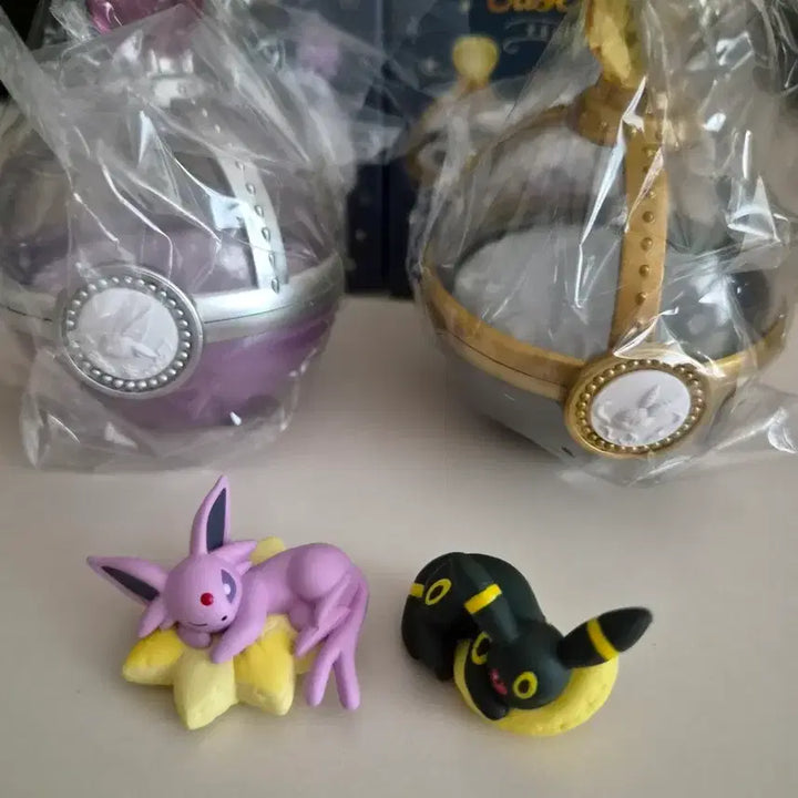 [BUNJANG] Pokemon Eevee Dreaming Case Figure Bundle Set / 포켓몬 리멘트 블래키 에브이 드리밍케이스 일괄 가챠 이브이즈