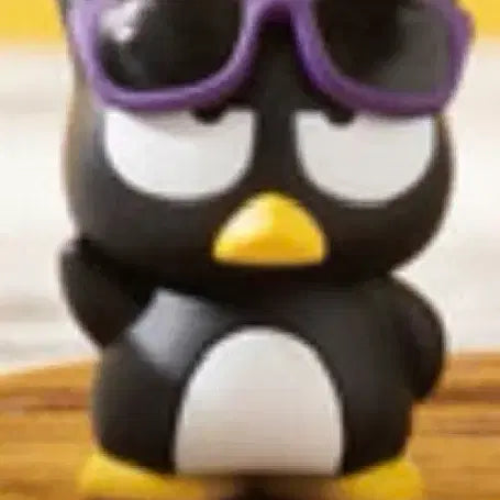 [BUNJANG] Badtz-Maru Sunglasses Figure (Sealed) / 배드바츠마루 선글라스 피규어