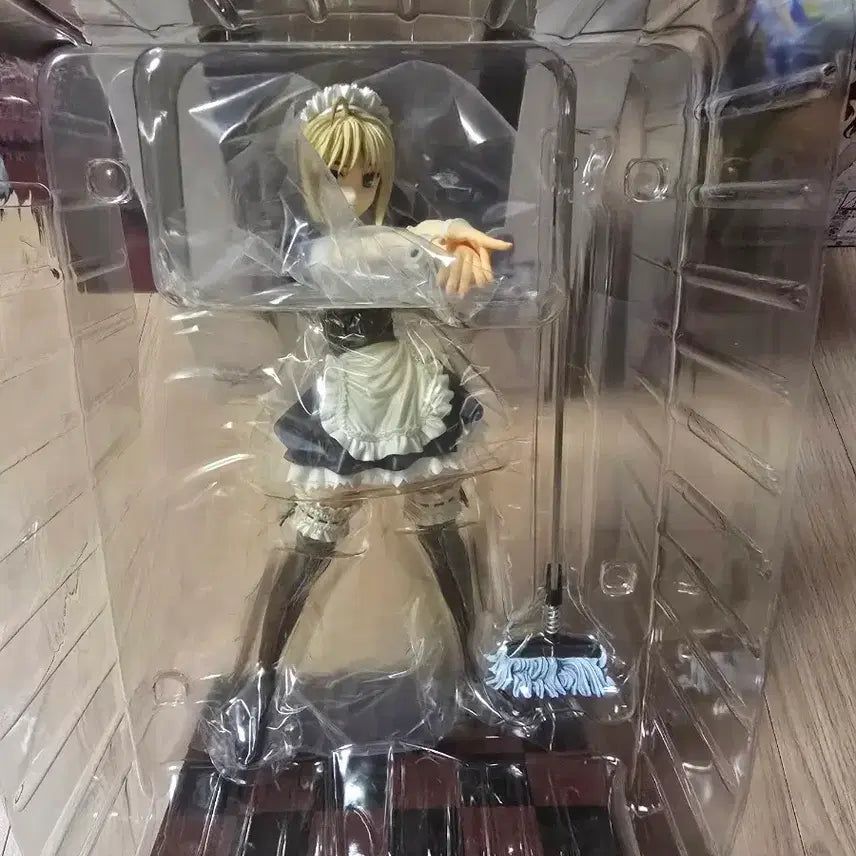 [BUNJANG] Alter Saber Alter Maid Figure Set (2 Types) / 알터 세이버 오르타 메이드, 얼터 메이드 피규어 2종 set