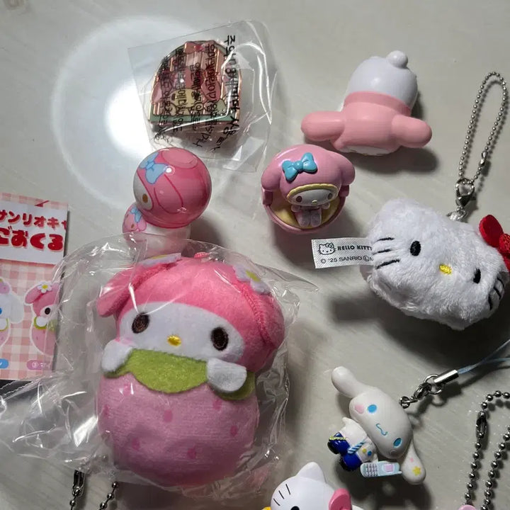 [BUNJANG] Sanrio Characters Keychain Gacha Bundle Set (13 pcs) / 산리오 캐릭터 키링, 가챠 일괄 13개