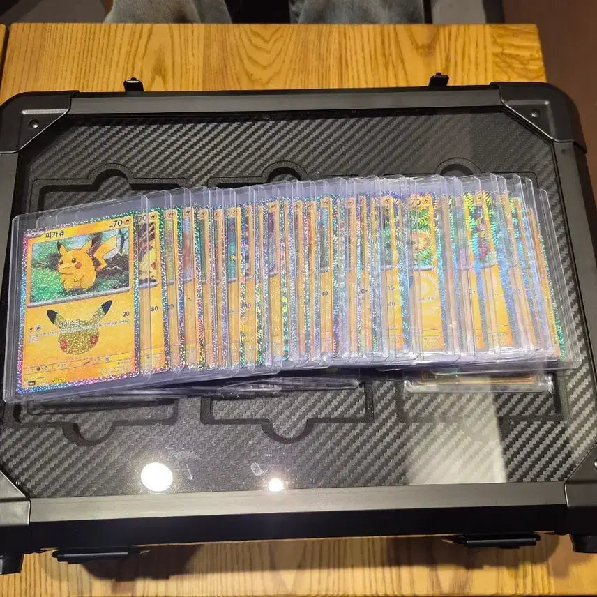 [BUNJANG] Pikachu 30th Anniversary 30-Type Set (Sleeve &amp; Toploader Included) / 30주년 피카츄 30종(전종)(슬리브탑로더O)