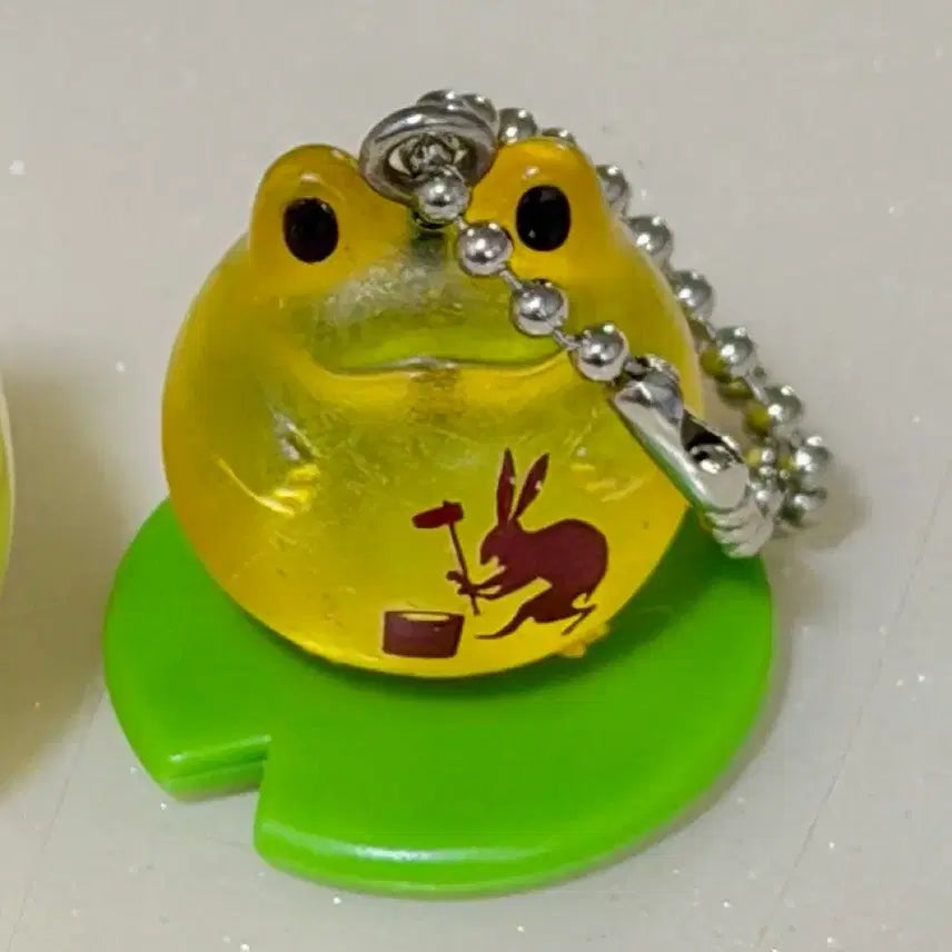 [BUNJANG] Classic Frog Leaf Keychain / 고전 프로그스타일 보름달 개구리 잎사귀 키링