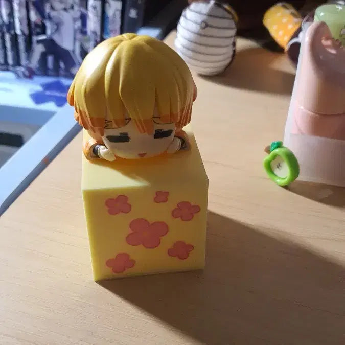 [BUNJANG] Demon Slayer Zenitsu Agatsuma Hikkake Figure / 젠이츠 힛카게 피규어(박스X)