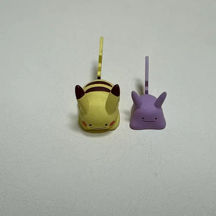 [BUNJANG] Transforming Ditto Pikachu Gacha Figure / 변신 메타몽 가챠 피카츄
