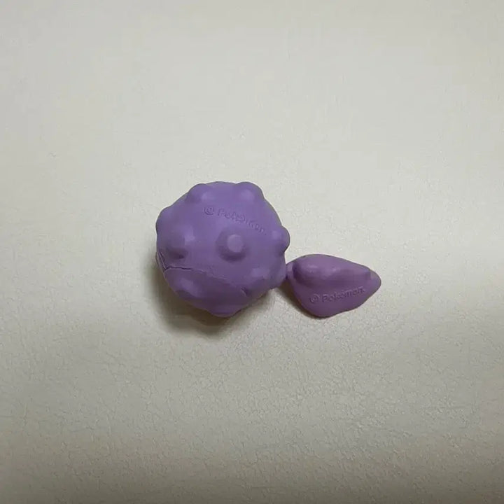 [BUNJANG] Transforming Ditto Gacha "Weezing" Figure / 변신 메타몽 가챠 또가스