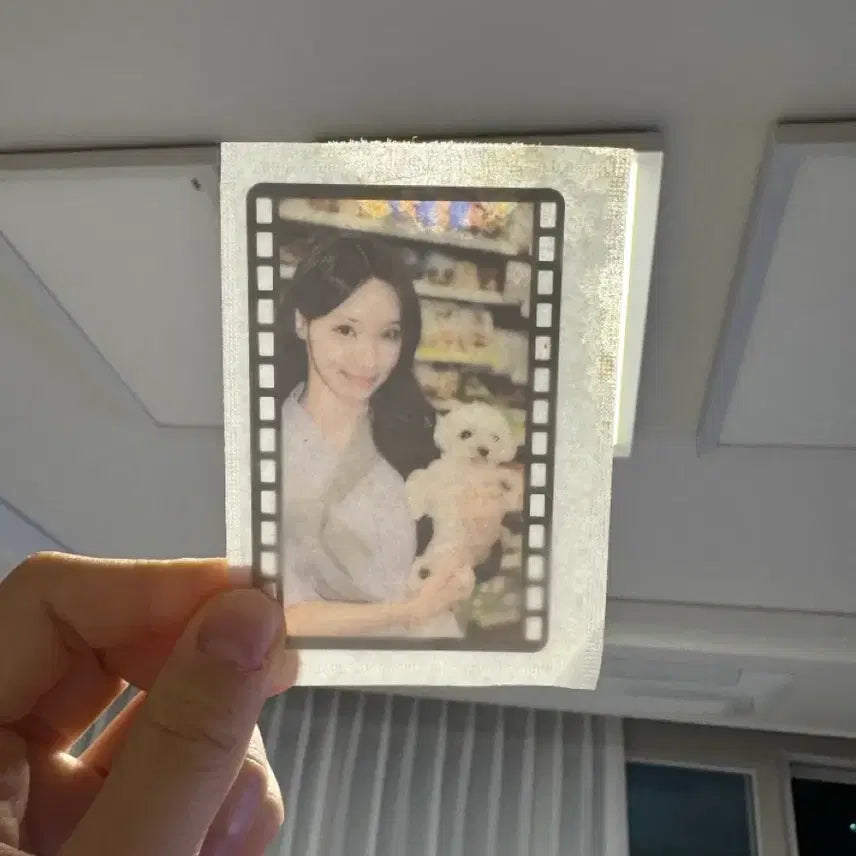[BUNJANG] Lisanne Cinnamon Roll Bread Photocard / 리센느 빵 원이